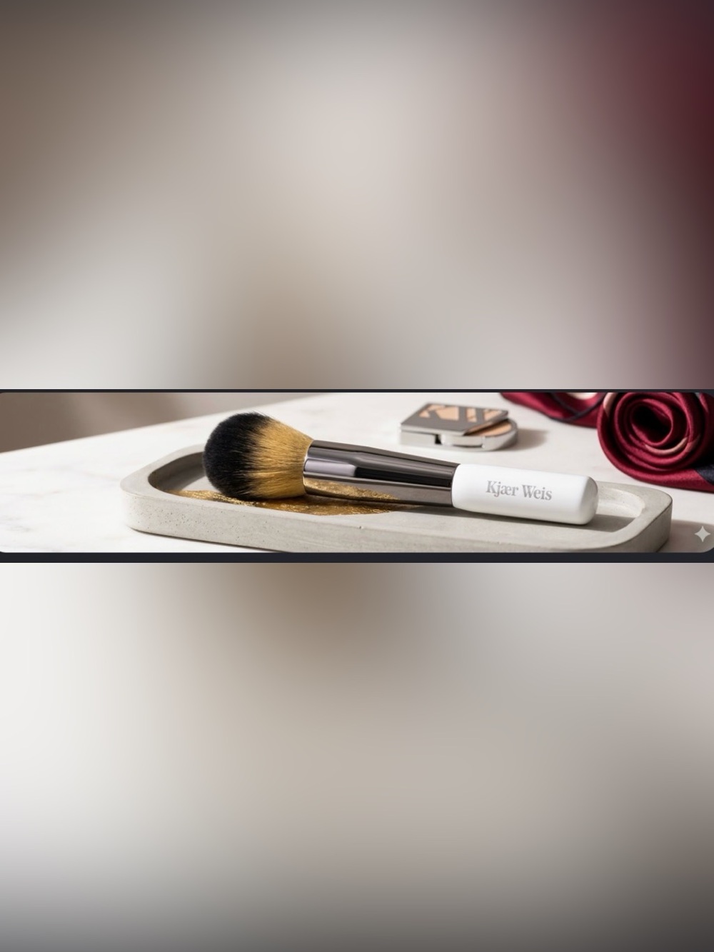 Kjaer Weis Bronzer Brush - NEW